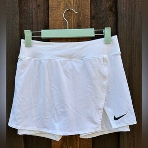Wear Your Wimbledon White! 🤍 Nike Dri-FIT Women's Tennis Skirt Slim Fit Small